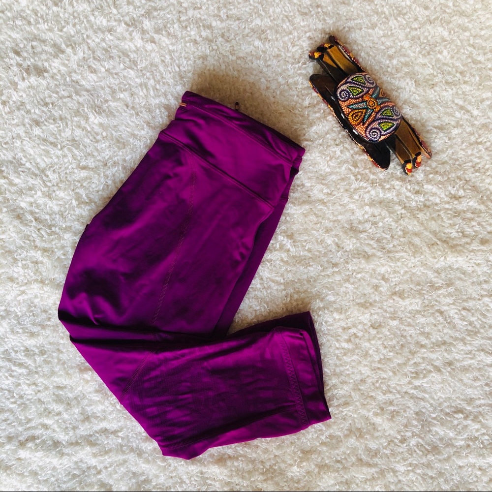 Lululemon purple short leggings size 8